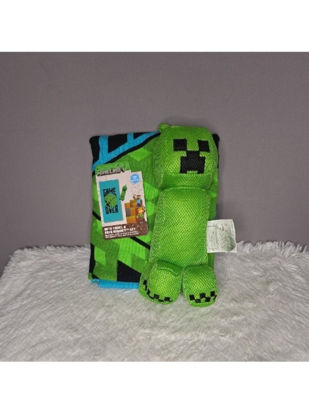 Minecraft Creeper Plush & Towel Set, NEW